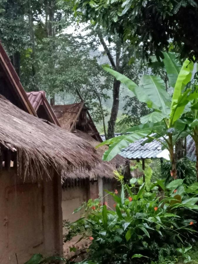 Ferienwohnung Hill Tribe Art House Chiang Rai Zimmer foto